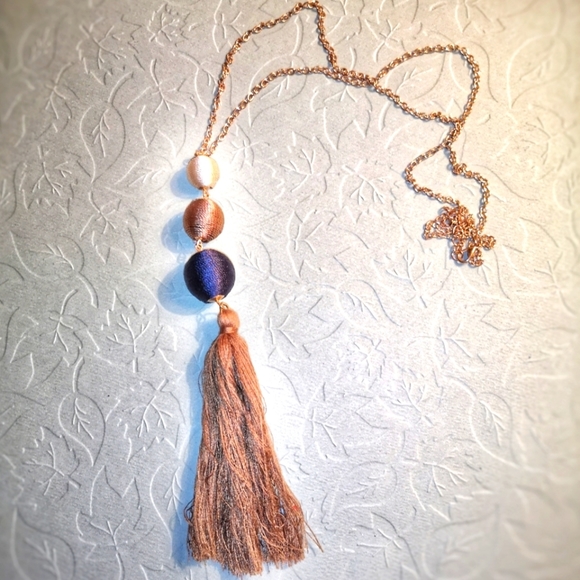 unknown Jewelry - Tassle statement necklace 🧱🔥